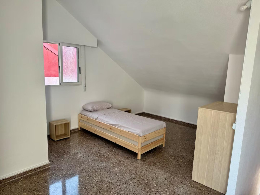 Valencia Long Stay Attic
