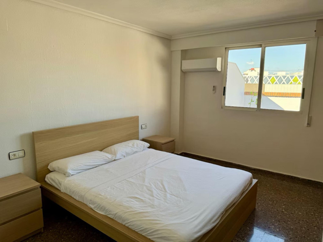 Valencia Long Stay Attic