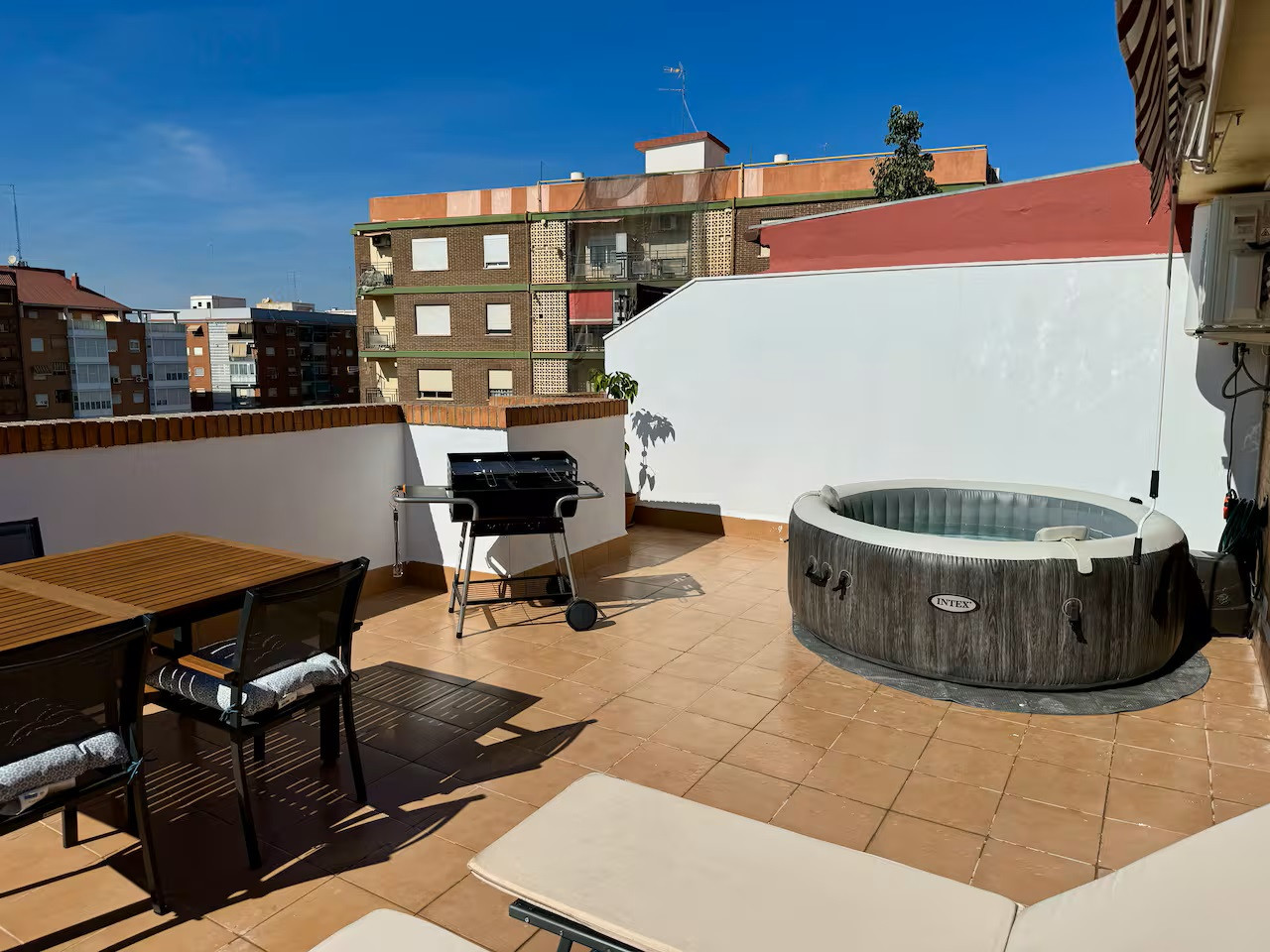 Search and Stay Destinations. Penthouse Accommodation in Valencia, Valencia - Valencian Community - Spain