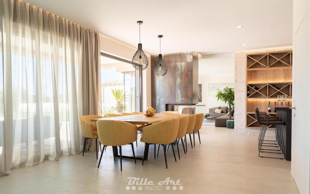 Search and Stay, undefined in undefined. Gallery position 3