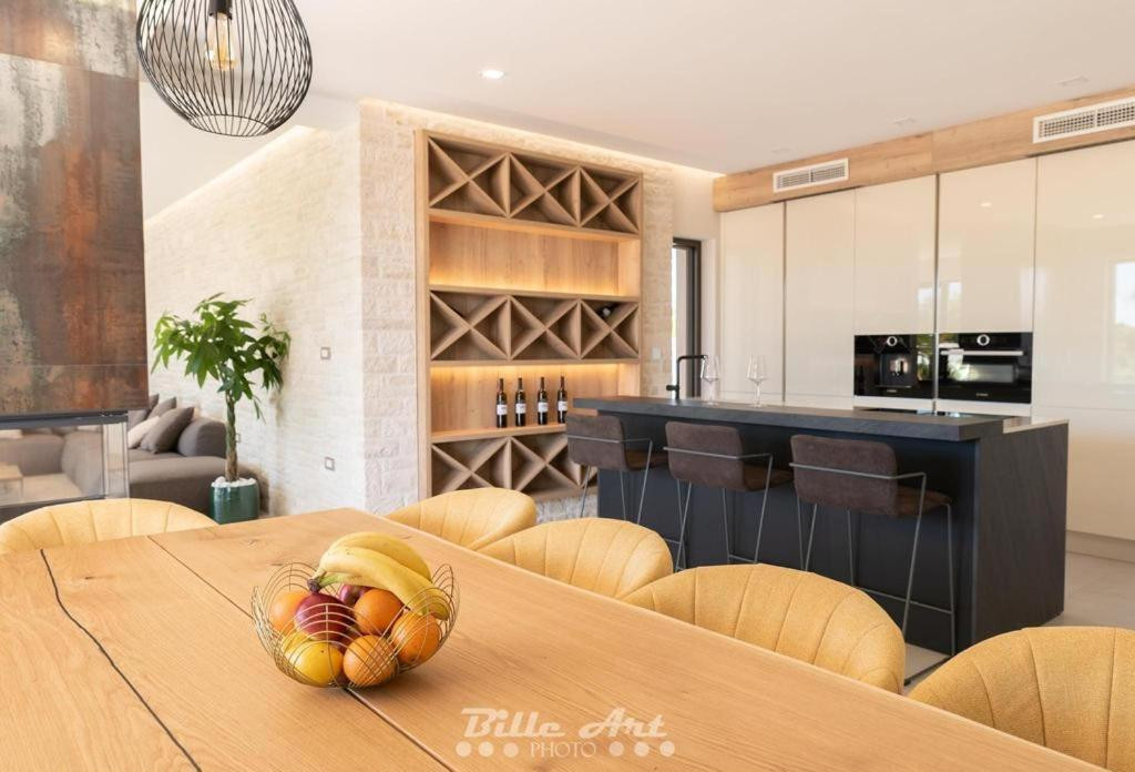 Search and Stay, undefined in undefined. Gallery position 4