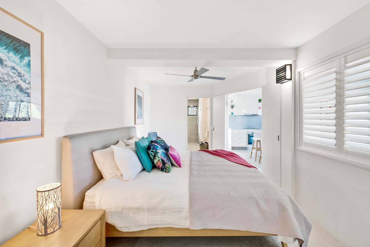 Search and Stay, undefined in undefined. Gallery position 3