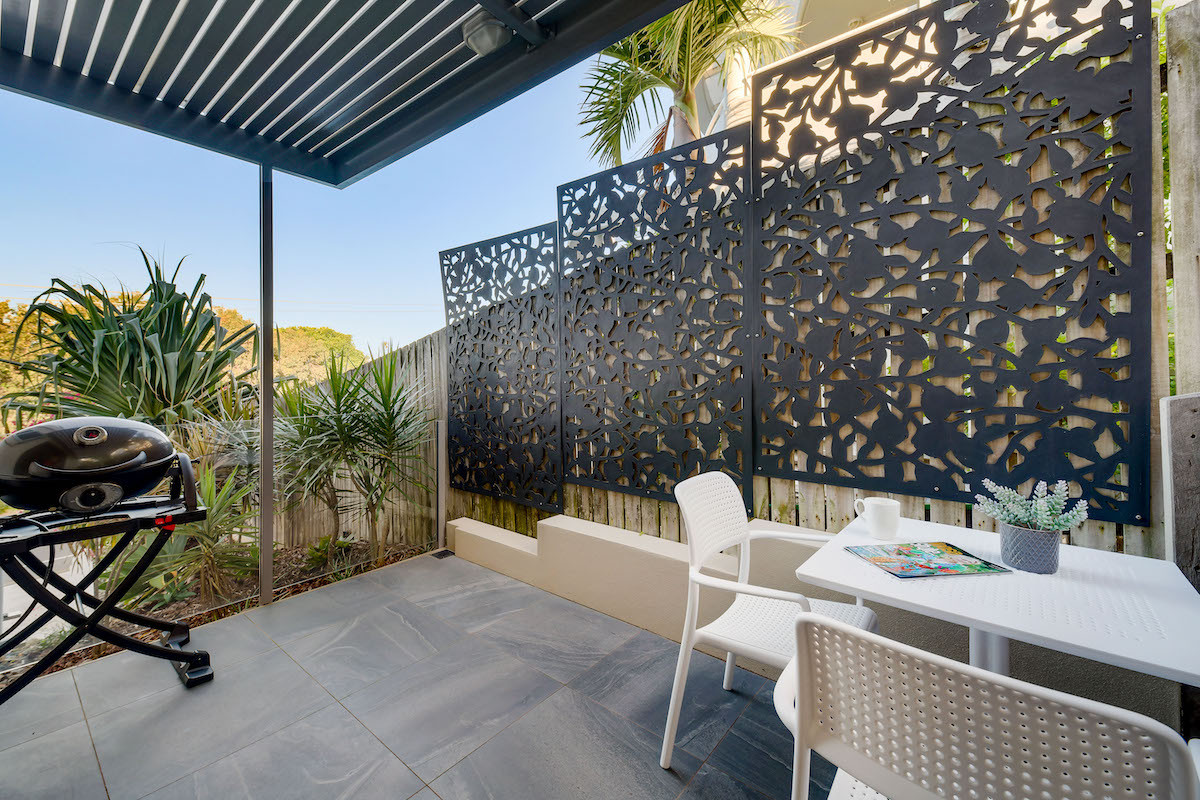 Search and Stay, undefined in undefined. Gallery position 4