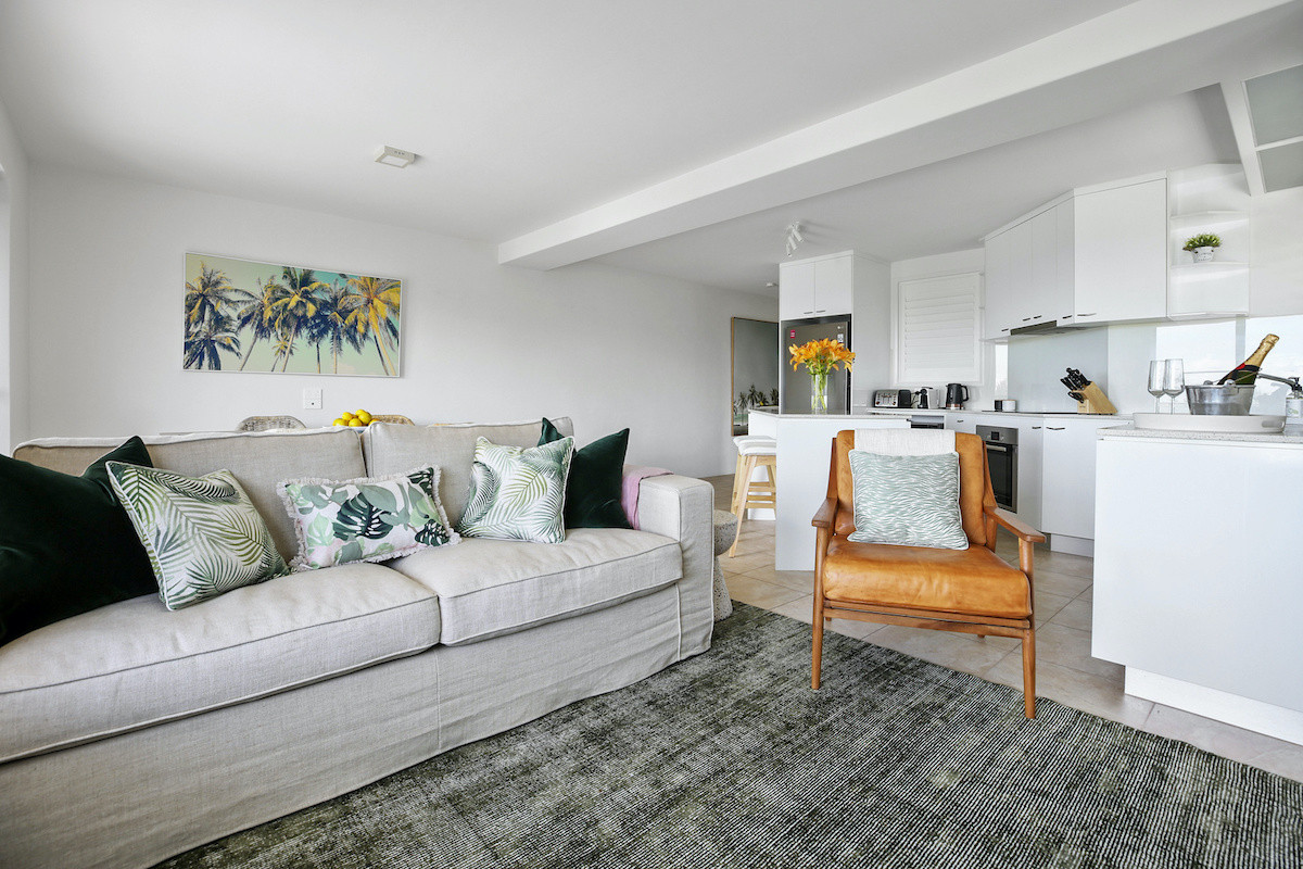 Search and Stay, undefined in undefined. Gallery position 3