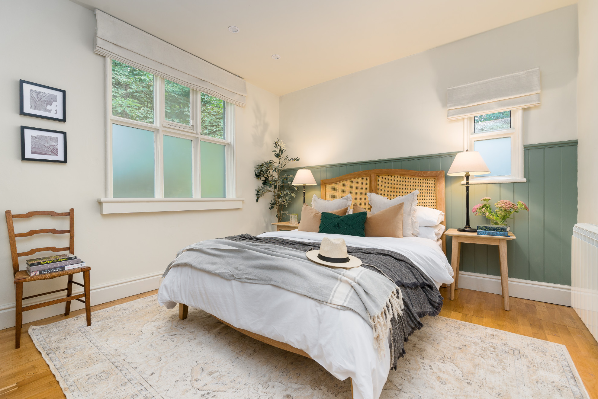 Search and Stay, undefined in undefined. Gallery position 3