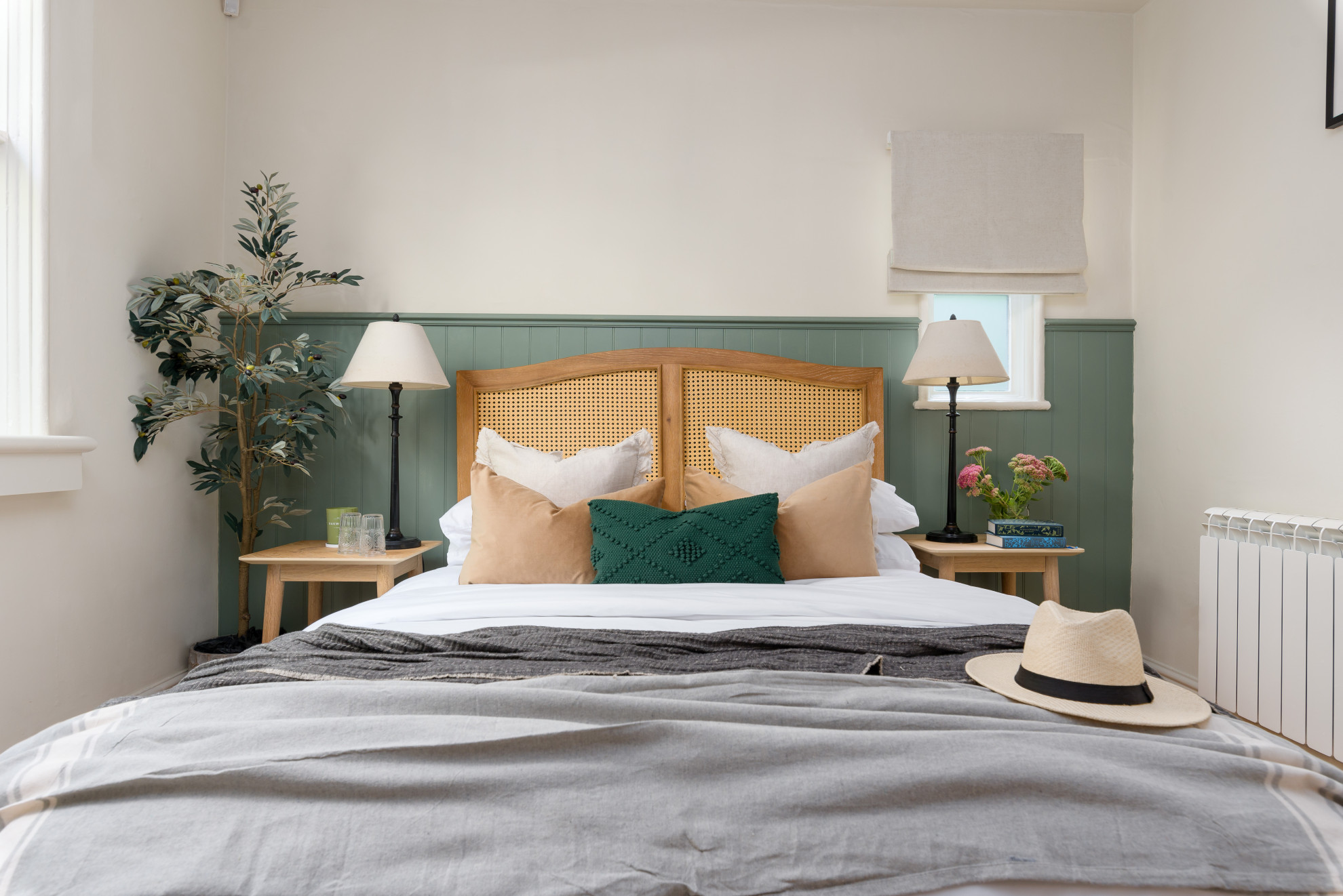 Search and Stay, undefined in undefined. Gallery position 4