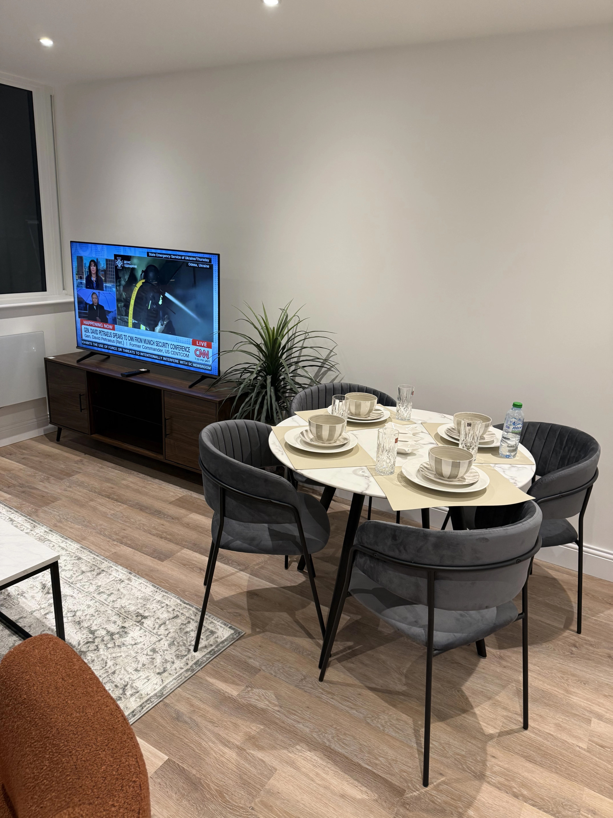 The Cosy Quayside Apartment - Two bedroom/Parking in Trinity Point Building DA11 0FD - Property image 48 - VivreStays