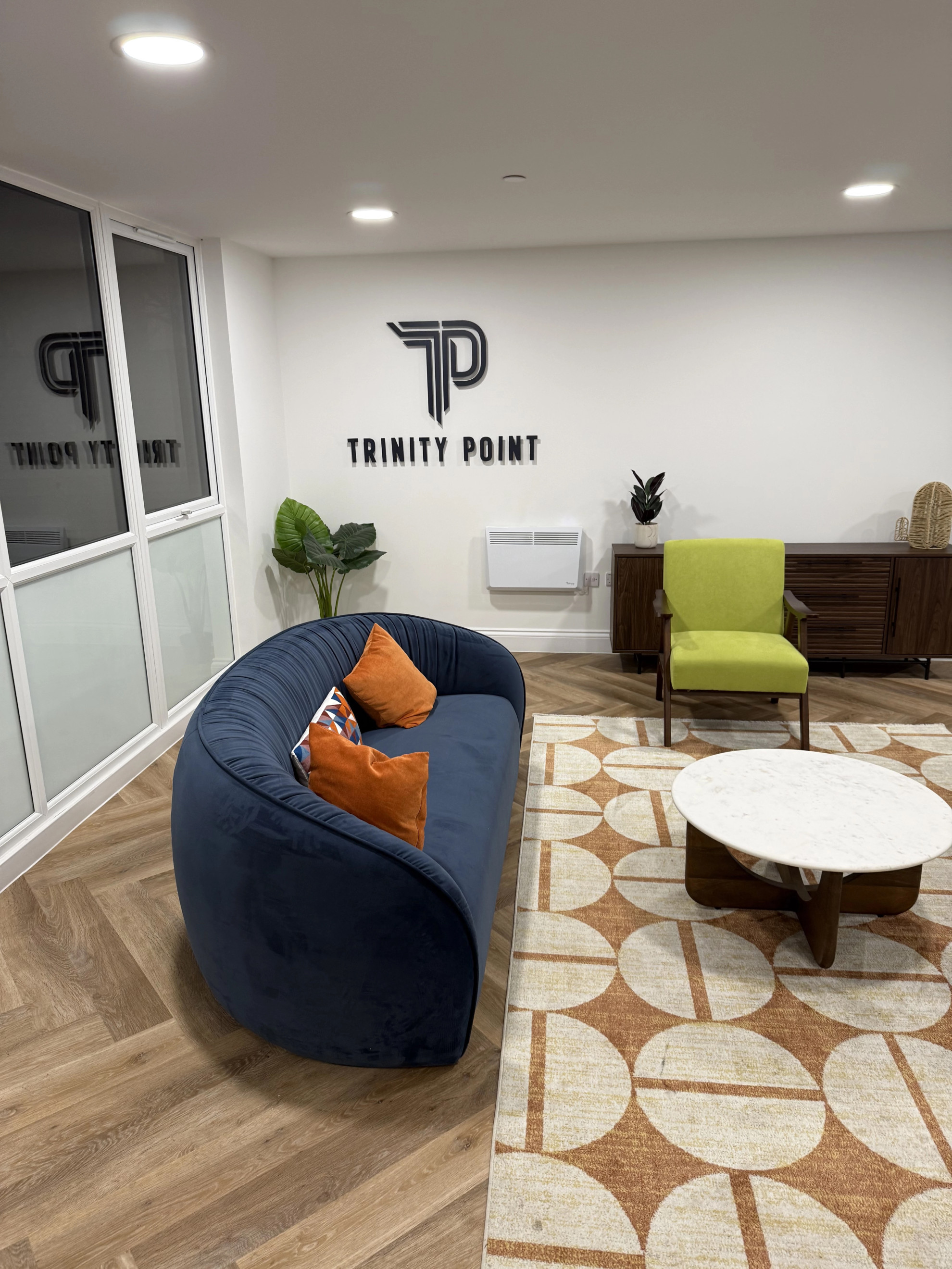 The Cosy Quayside Apartment - Two bedroom/Parking in Trinity Point Building DA11 0FD - Property image 78 - VivreStays