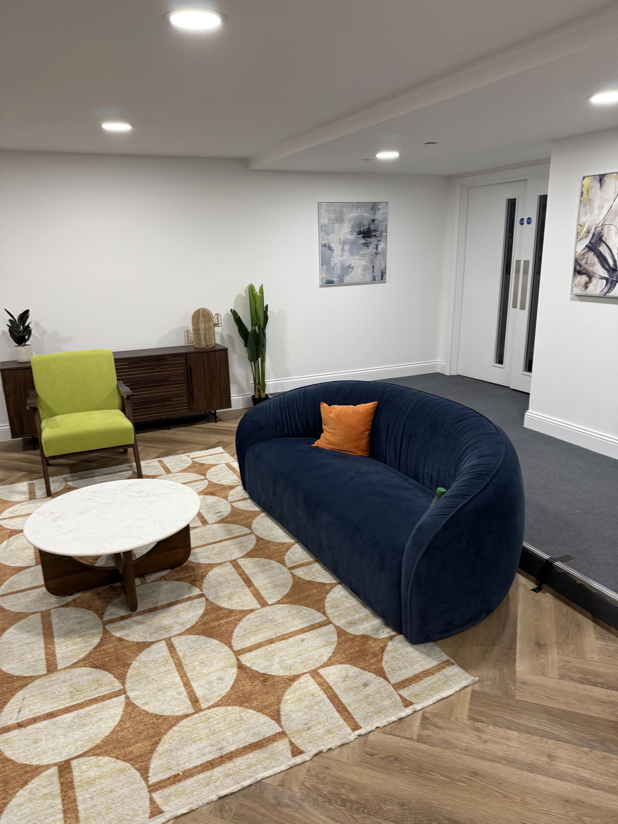 The Cosy Quayside Apartment - Two bedroom/Parking in Trinity Point Building DA11 0FD - Property image 80 - VivreStays