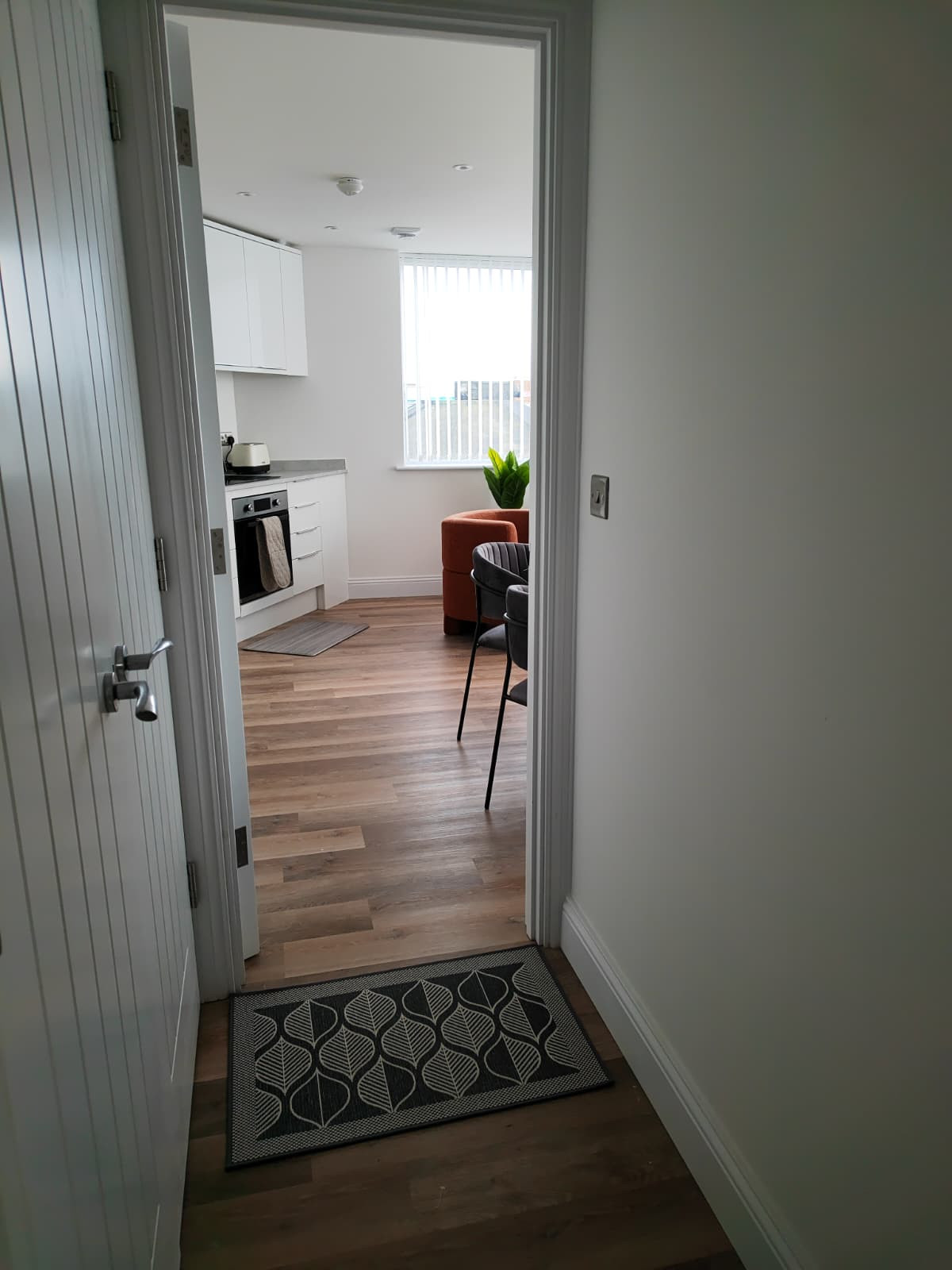 The Cosy Quayside Apartment - Two bedroom/Parking in Trinity Point Building DA11 0FD - Property image 10 - VivreStays
