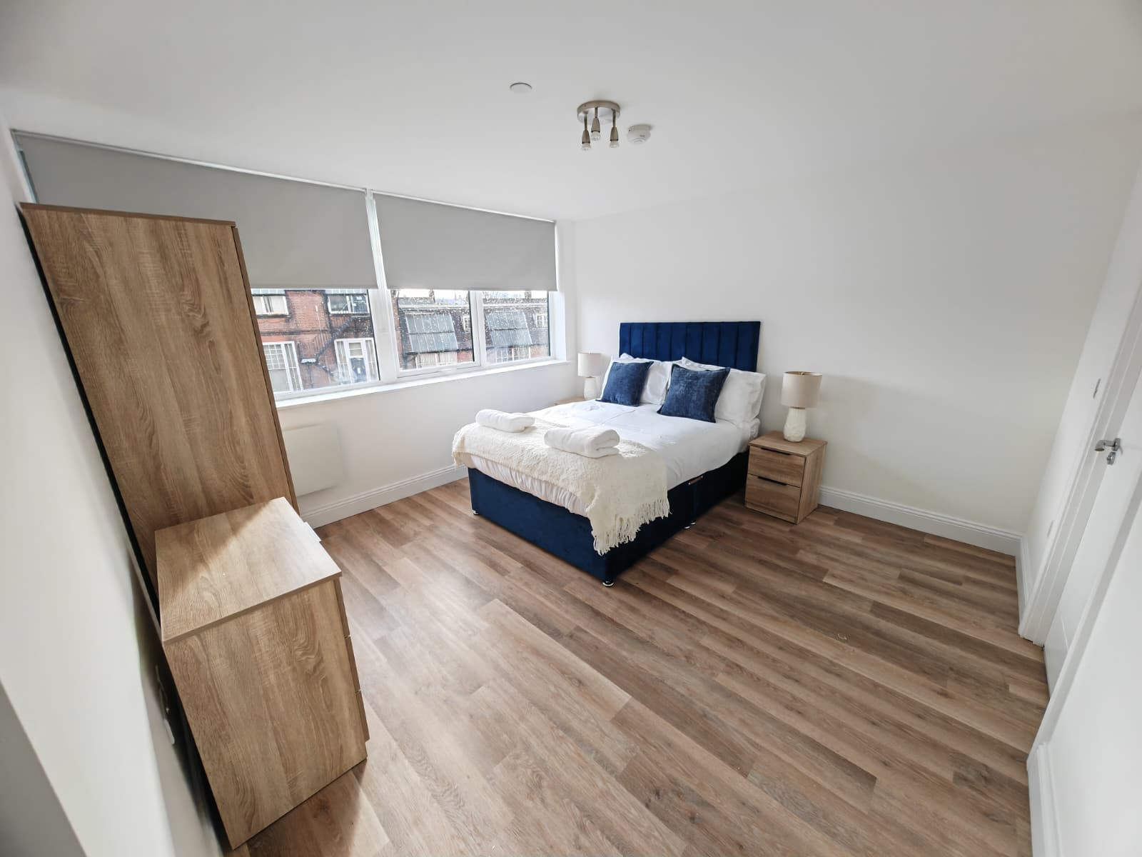 The Cosy Quayside Apartment - Two bedroom/Parking in Trinity Point Building DA11 0FD - Property image 12 - VivreStays