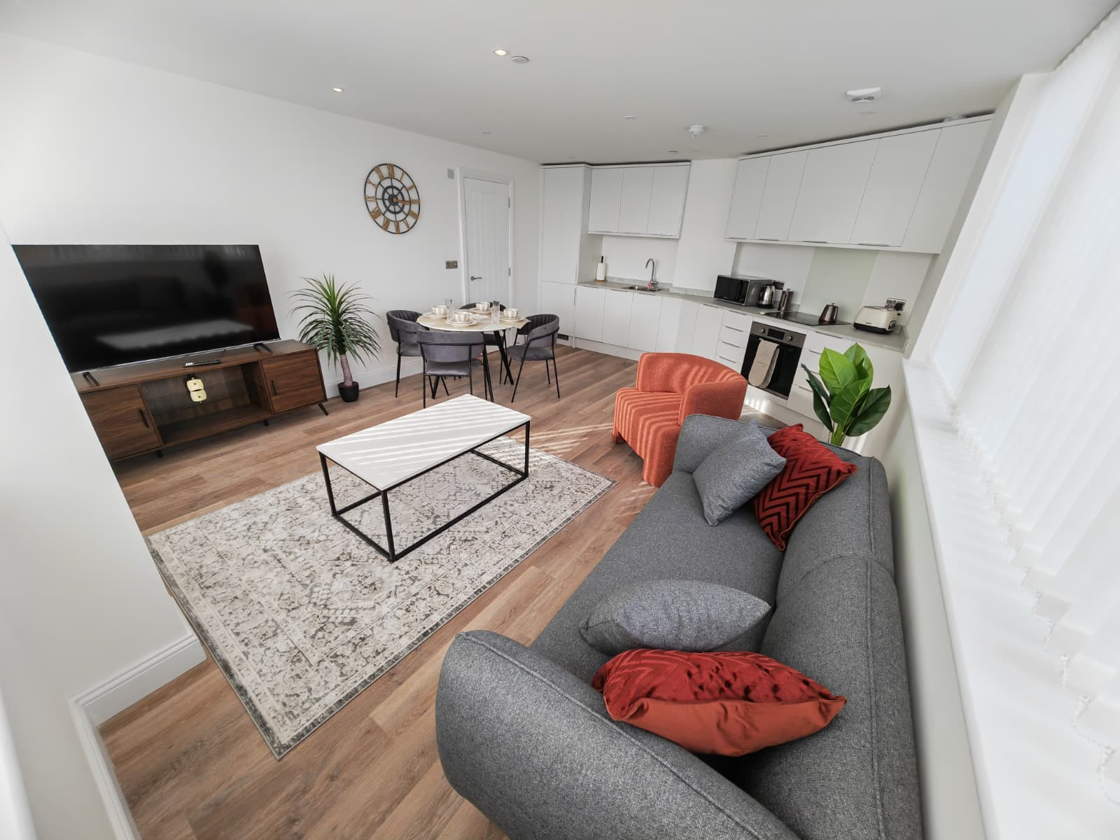 The Cosy Quayside Apartment - Two bedroom/Parking in Trinity Point Building DA11 0FD - Property image 15 - VivreStays