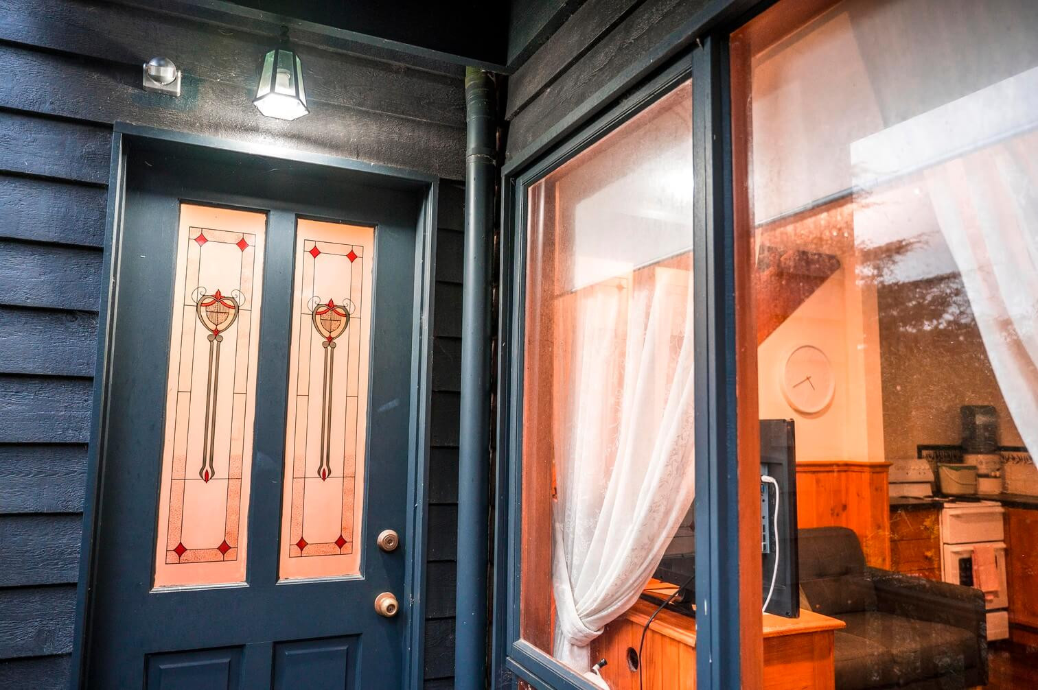 Search and Stay, undefined in undefined. Gallery position 1