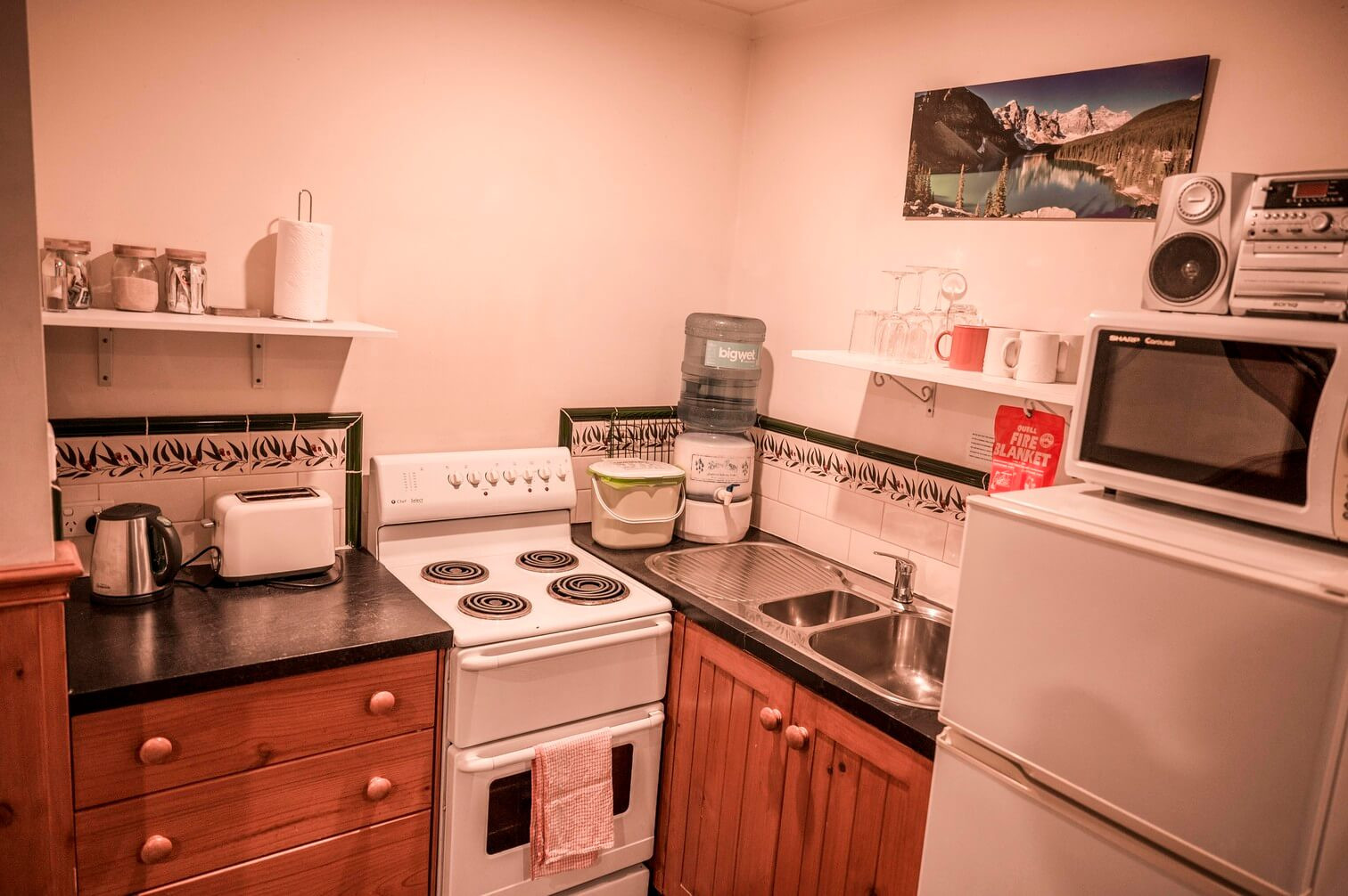 Search and Stay, undefined in undefined. Gallery position 4