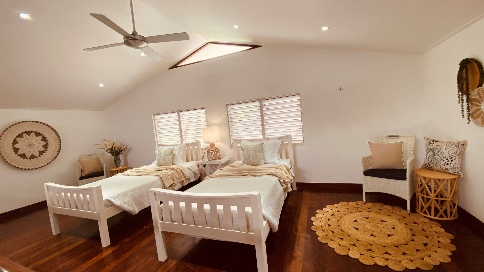 Search and Stay, undefined in undefined. Gallery position 3