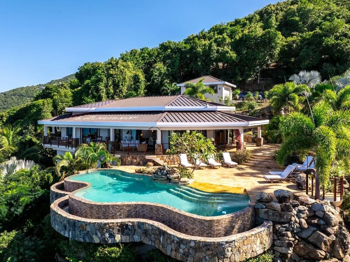 Search and Stay destination carousel image position 0