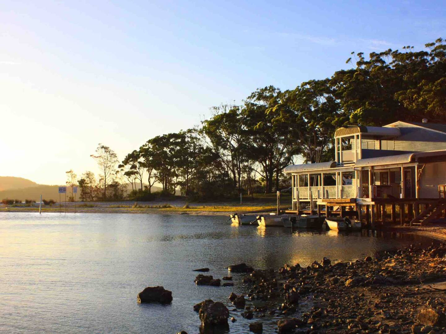 Search and Stay destination carousel image position 34
