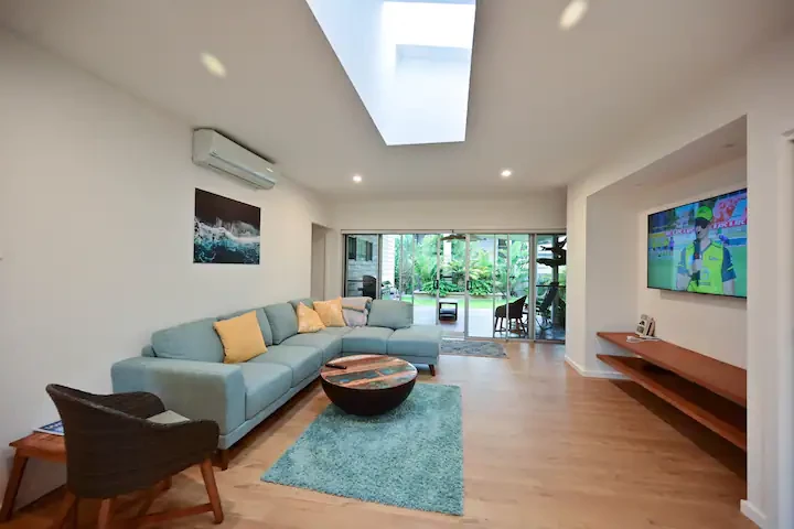 Search and Stay, undefined in undefined. Gallery position 4