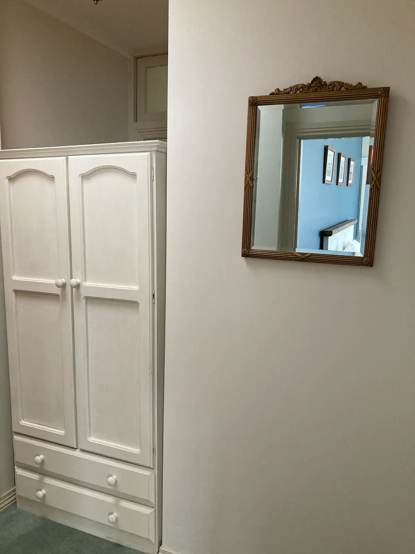 Search and Stay, undefined in undefined. Gallery position 4