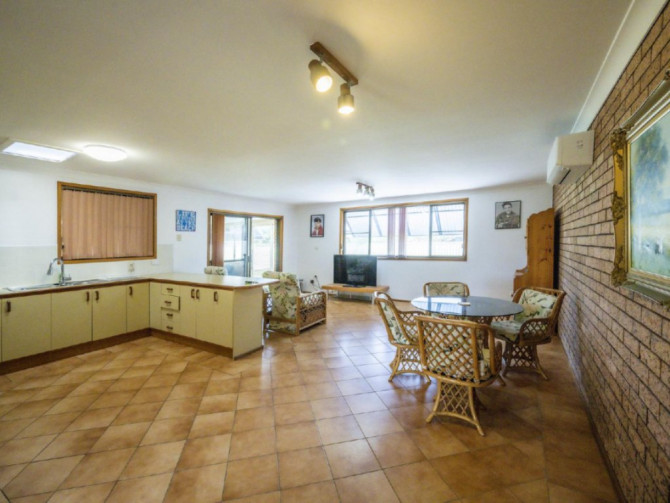 Search and Stay Pre Property, Toso Viti (Life is Good) in 26 Belle Villa Parade, Old Bar NSW 2430, Australia. Gallery position 4