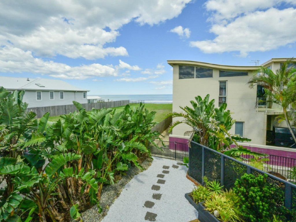 Search and Stay, undefined in undefined. Gallery position 0