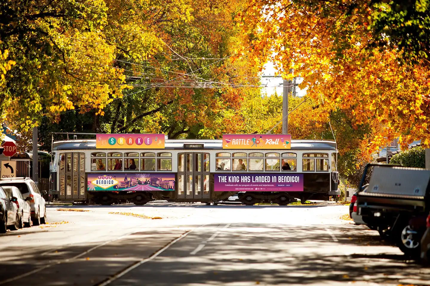 Search and Stay destination carousel image position 38