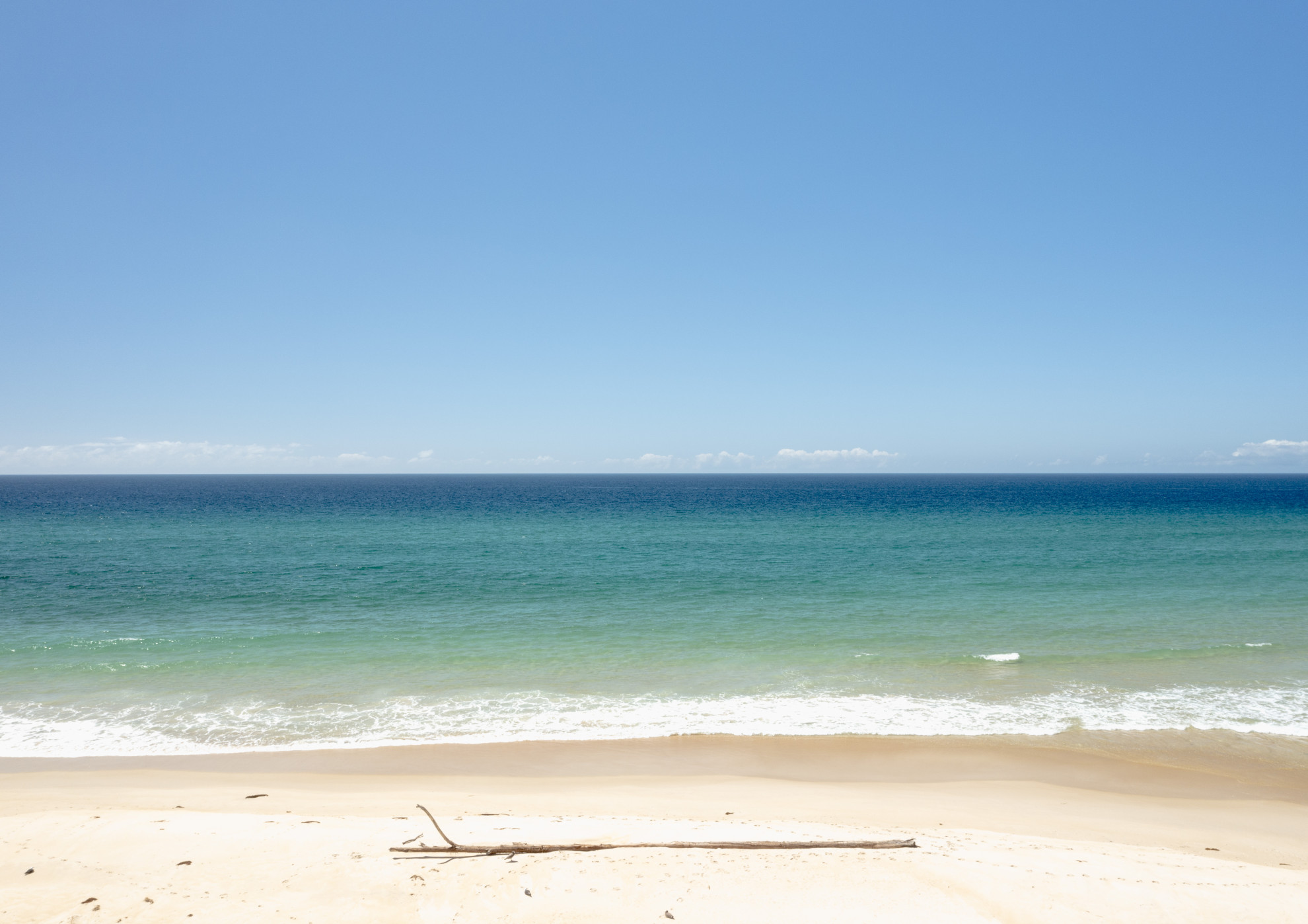 Search and Stay destination carousel image position 11