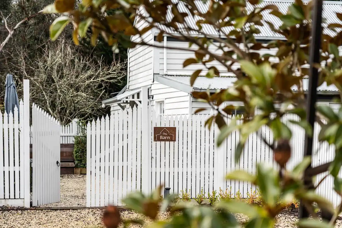 Search and Stay Destinations. Cabin Accommodation in Woodend, VIC - Australia