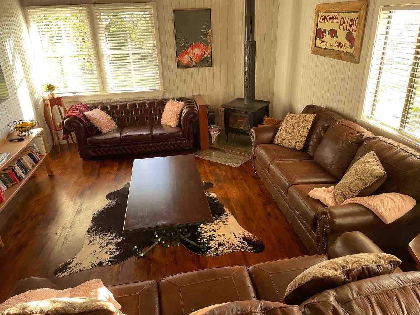 Search and Stay, undefined in undefined. Gallery position 1