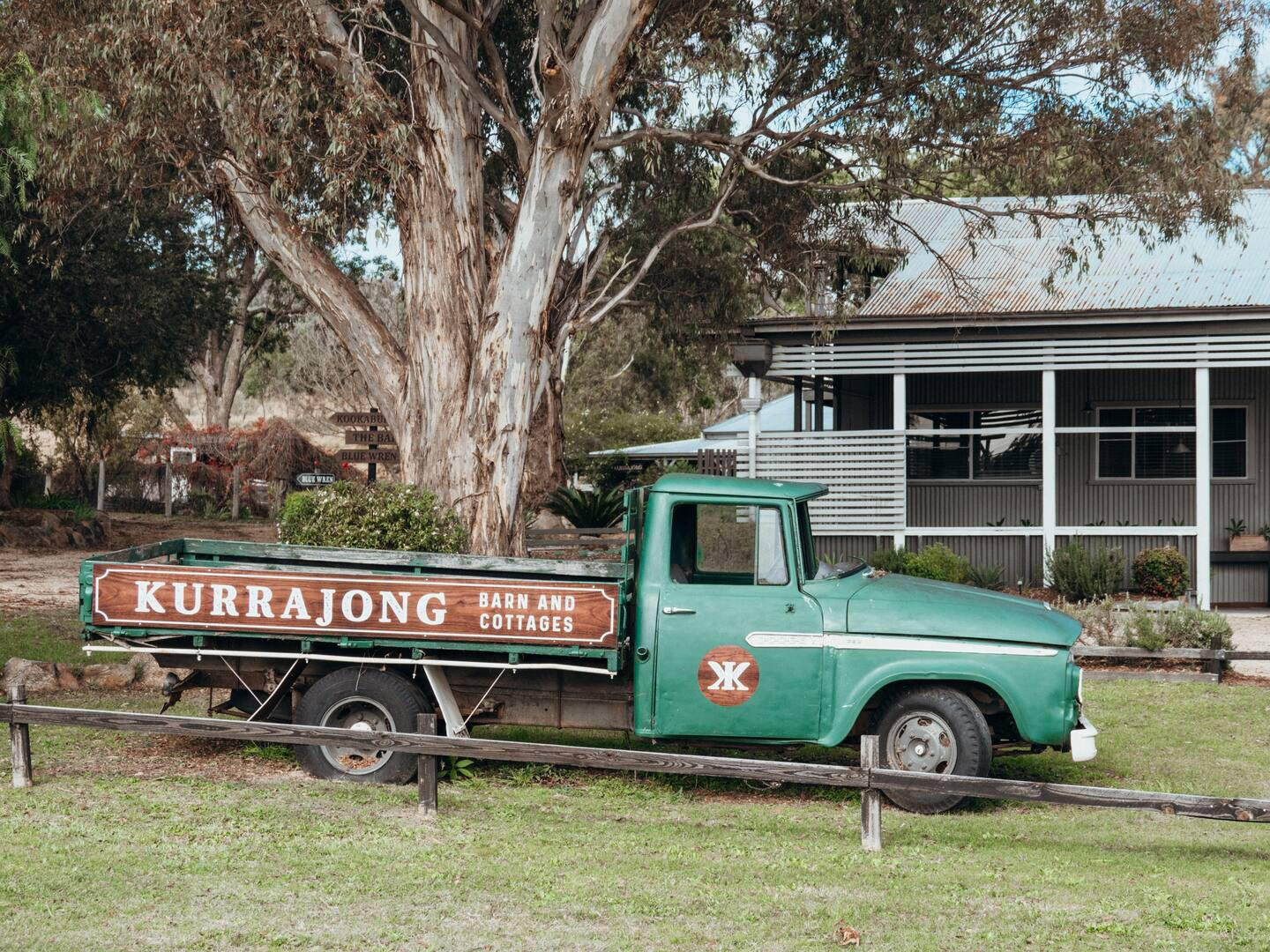 Search and Stay destination carousel image position 41