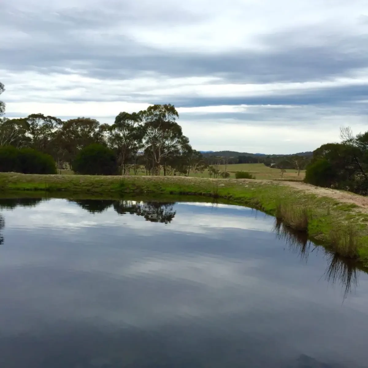 Search and Stay destination carousel image position 8