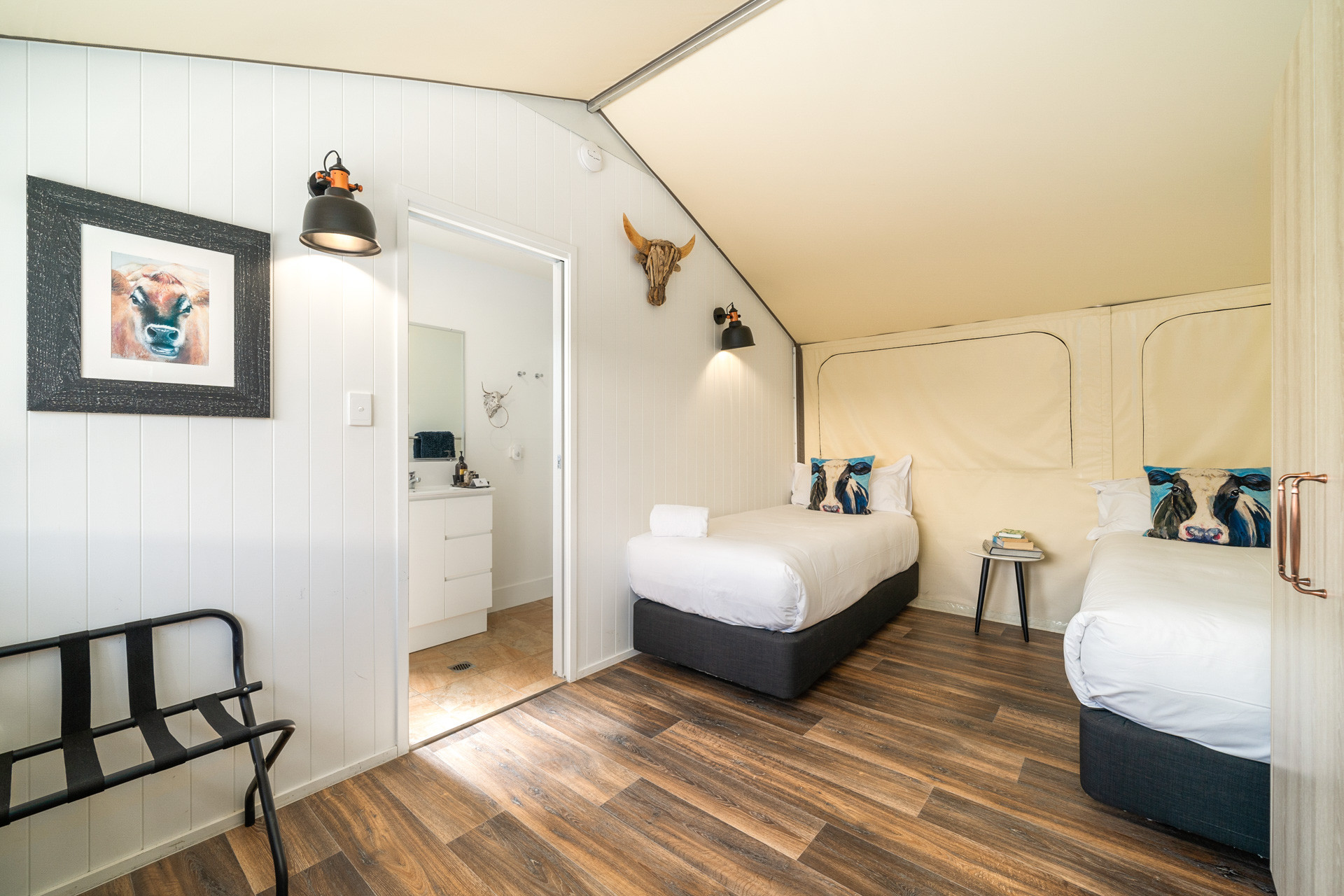 Search and Stay, undefined in undefined. Gallery position 3