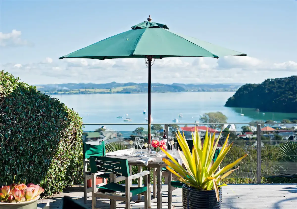 Search and Stay destination carousel image position 0