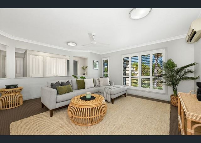 Search and Stay, undefined in undefined. Gallery position 2