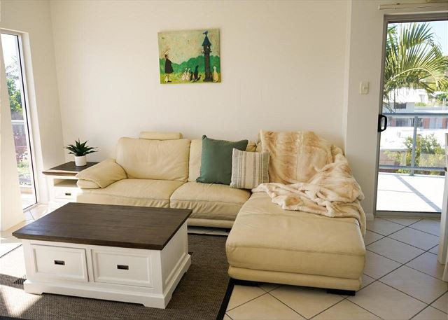 Search and Stay, undefined in undefined. Gallery position 2