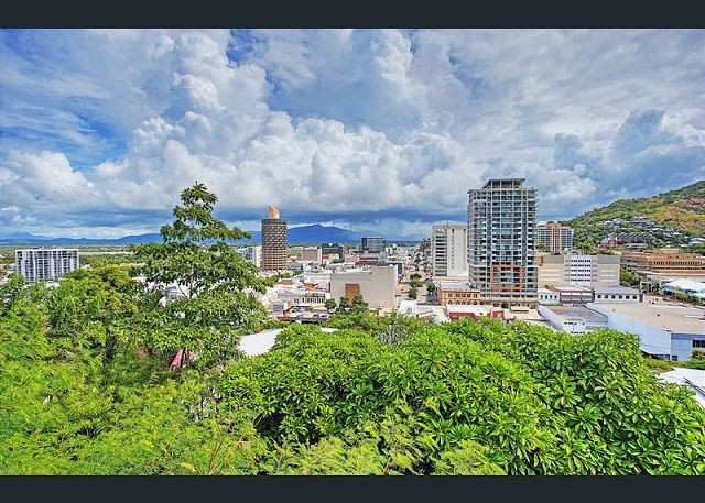 Search and Stay destination carousel image position 0