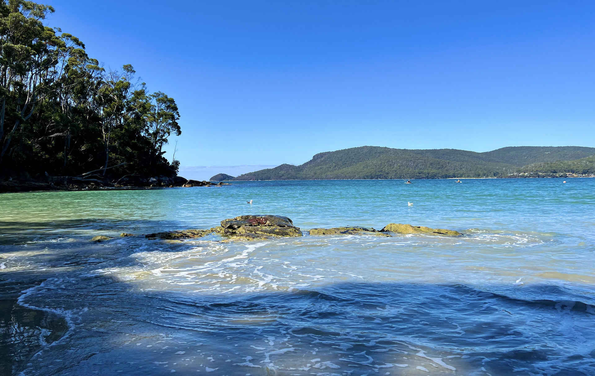 Search and Stay destination carousel image position 32
