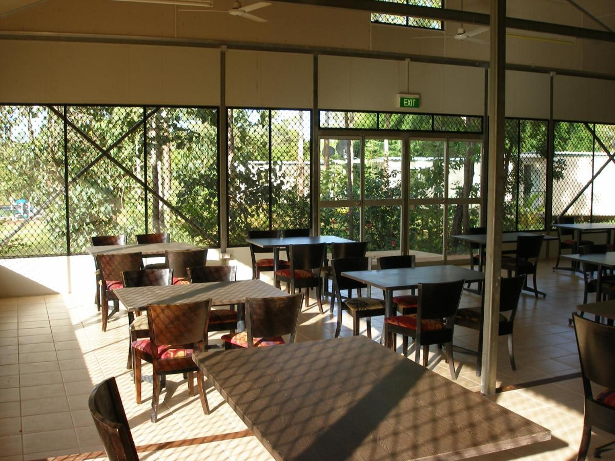 Search and Stay destination carousel image position 6