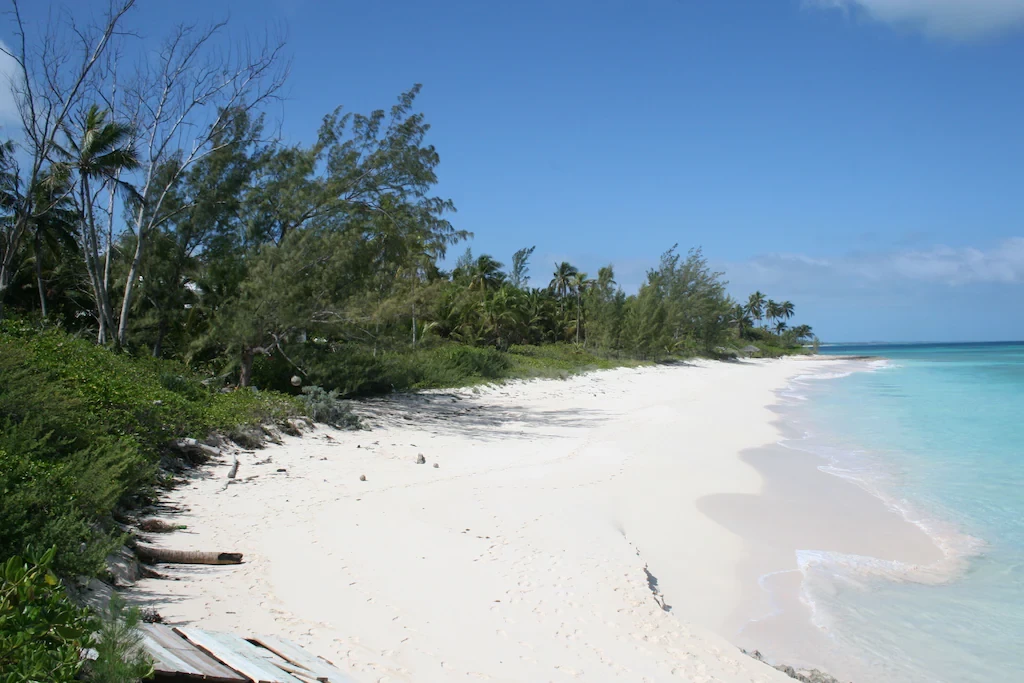 Search and Stay destination carousel image position 14