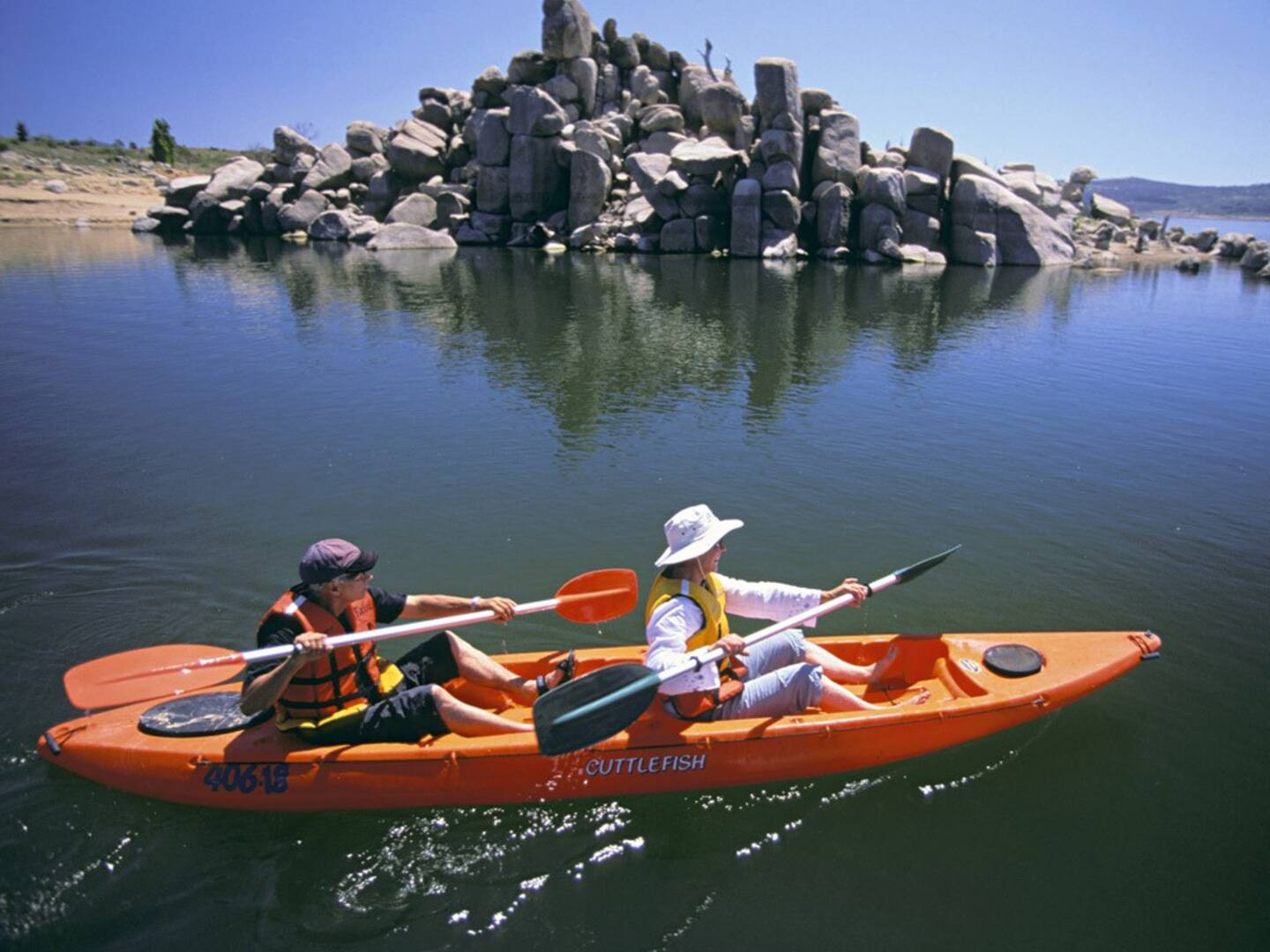 Search and Stay destination carousel image position 16