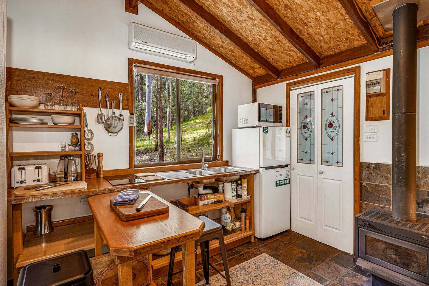 Search and Stay, undefined in undefined. Gallery position 1