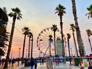 Search and Stay destination carousel image position 18