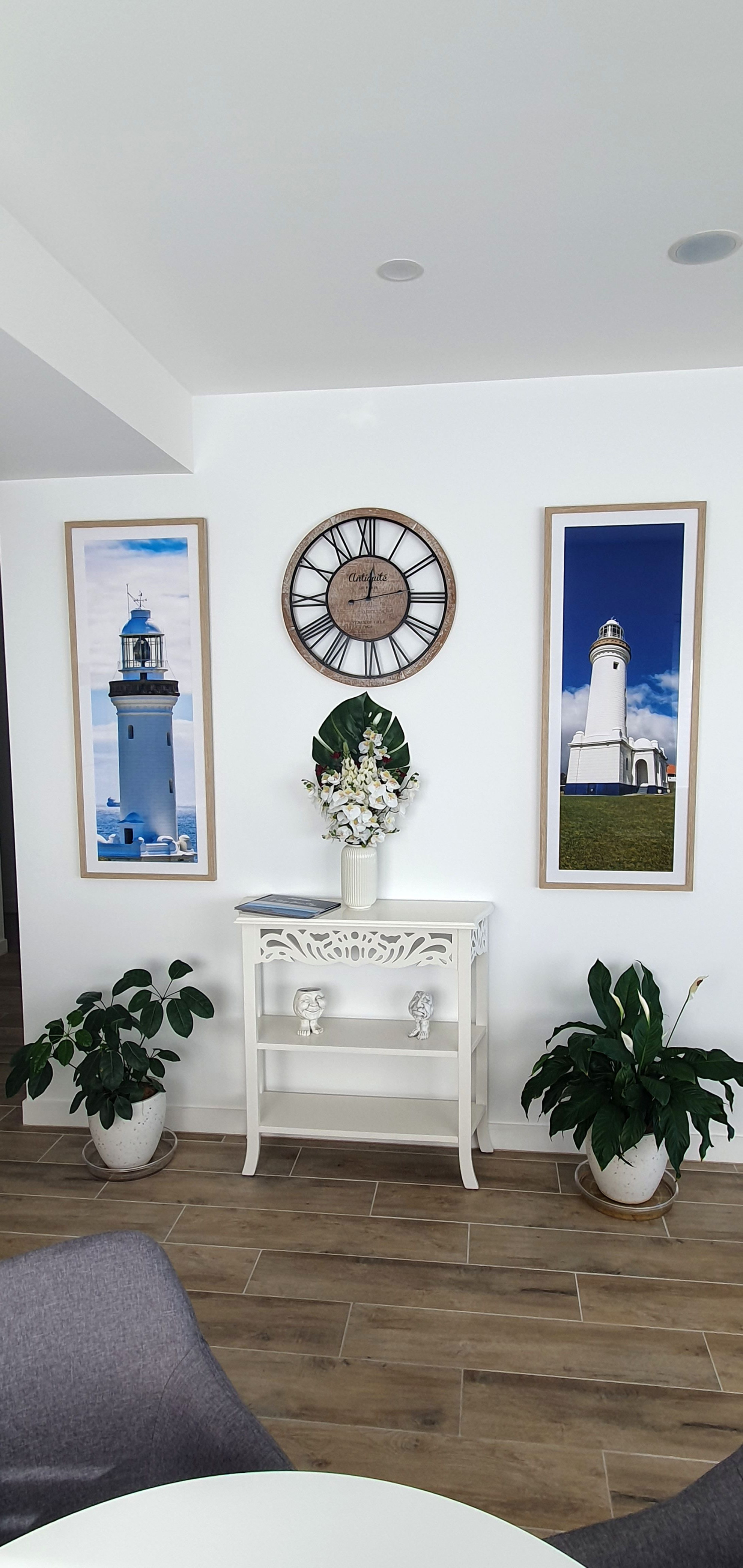 Search and Stay, undefined in undefined. Gallery position 4