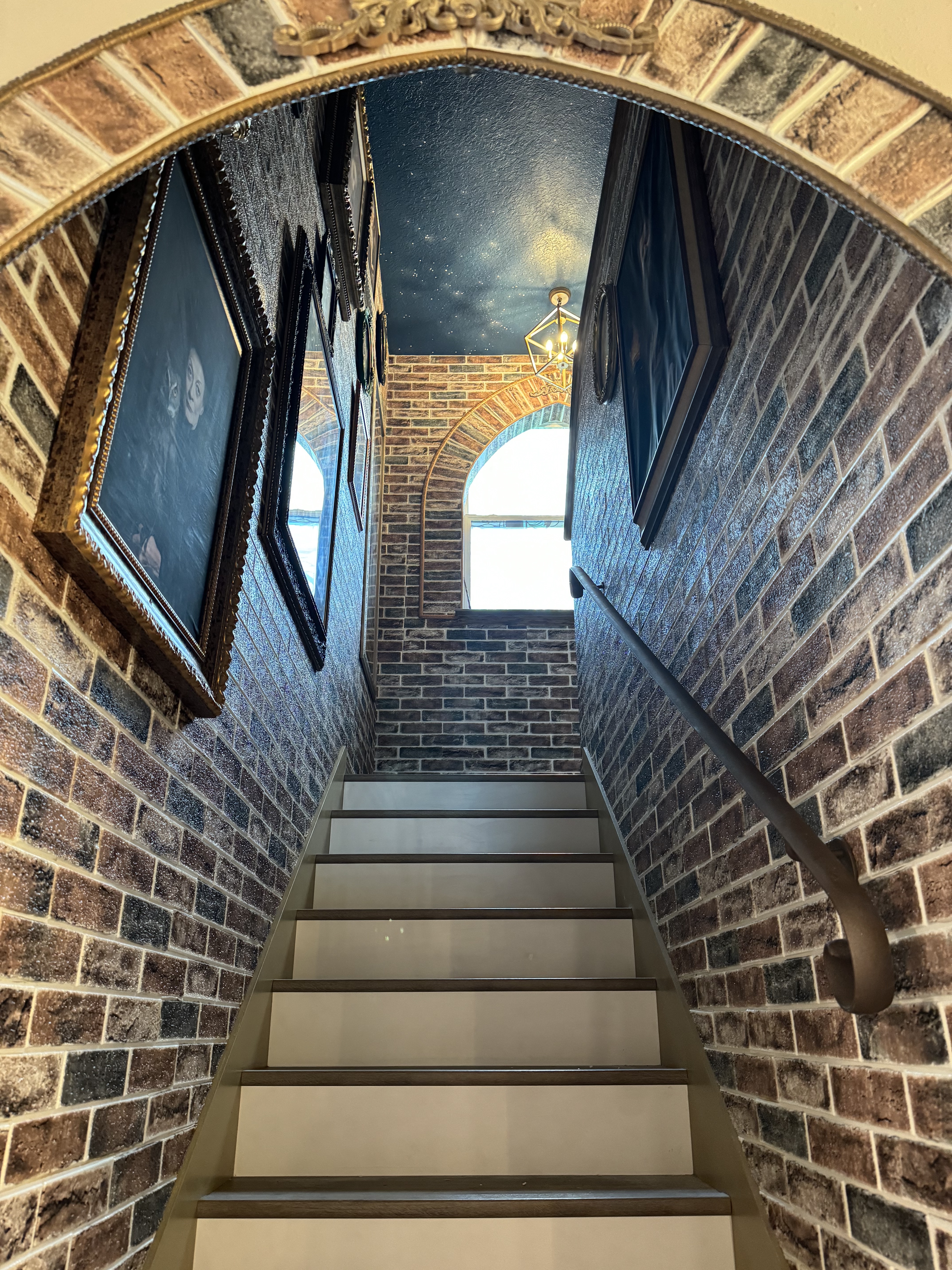 Search and Stay, undefined in undefined. Gallery position 4