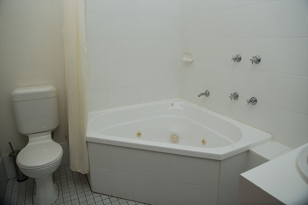 Search and Stay, undefined in undefined. Gallery position 4