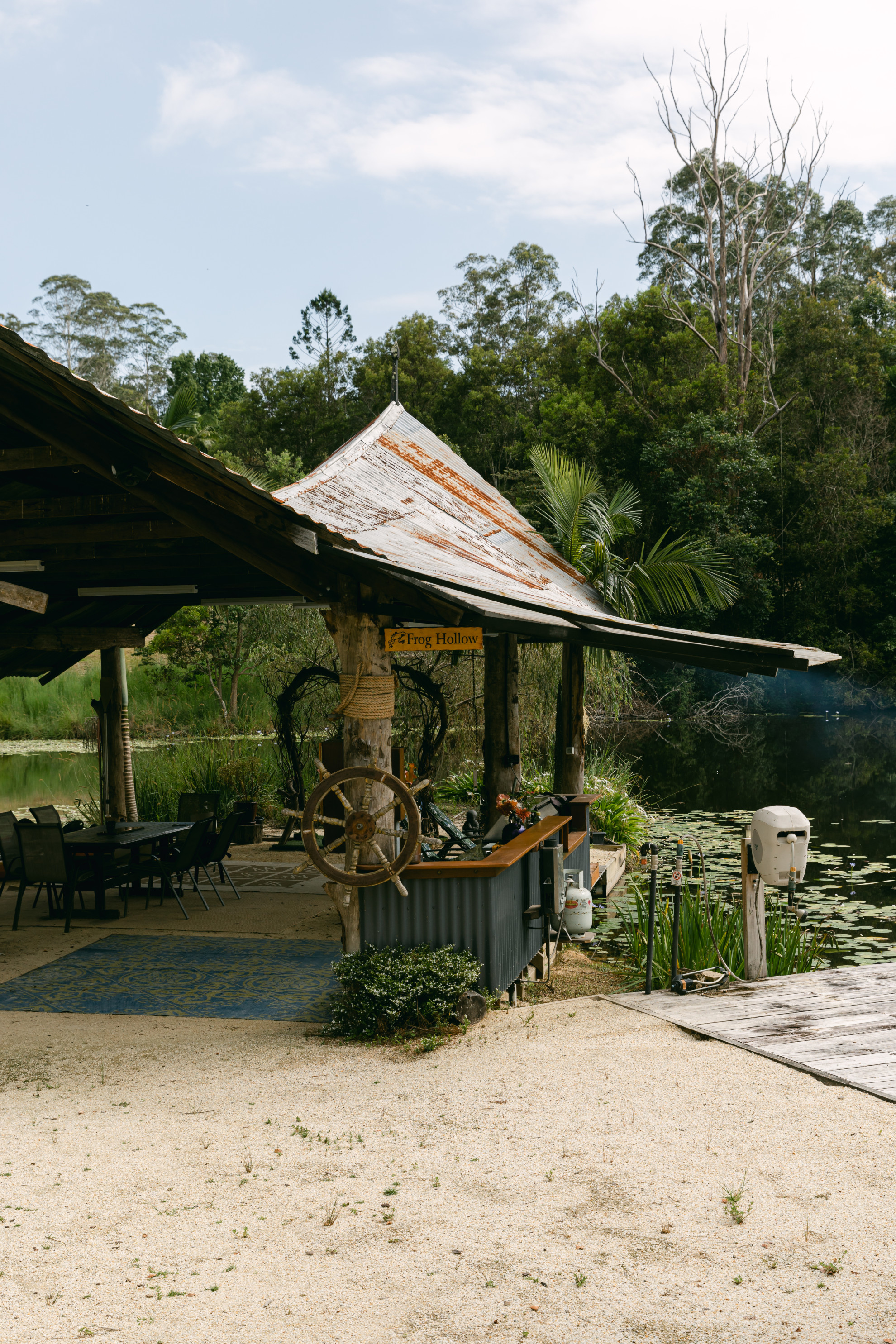 Search and Stay destination carousel image position 20