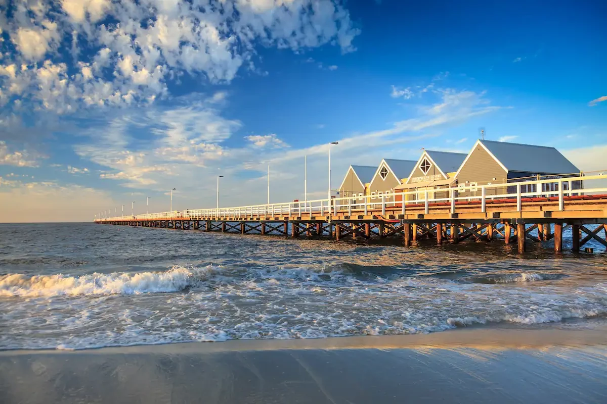 Search and Stay destination carousel image position 0