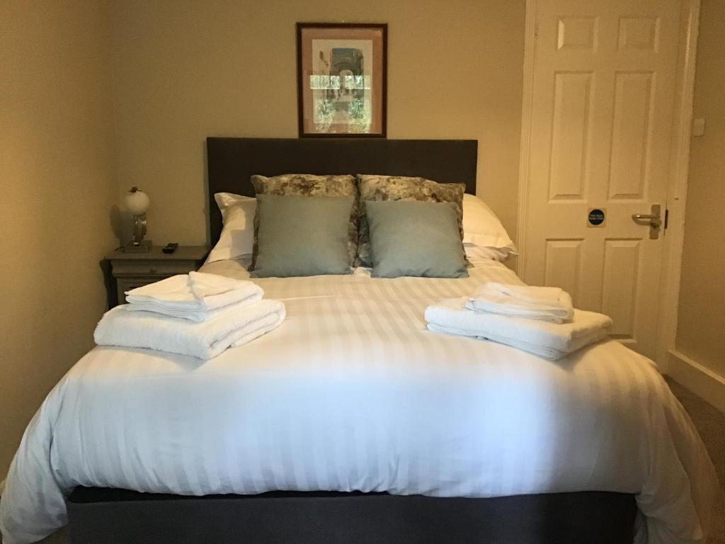 Search and Stay, undefined in undefined. Gallery position 1
