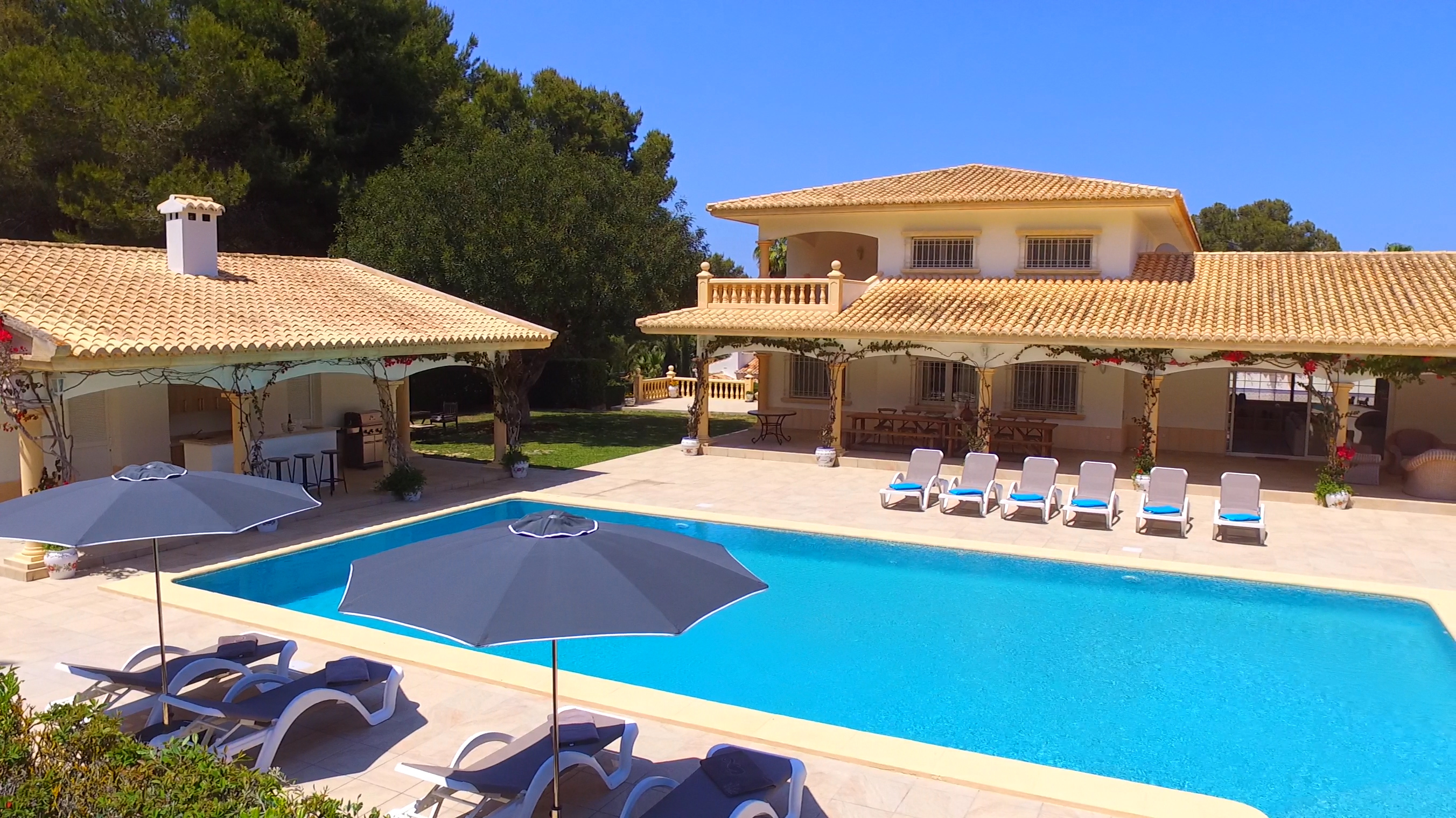 Search and Stay destination A, VC - Spain from AU$ 1,792. Luxus Villa with heated pool at the Costa Blanca