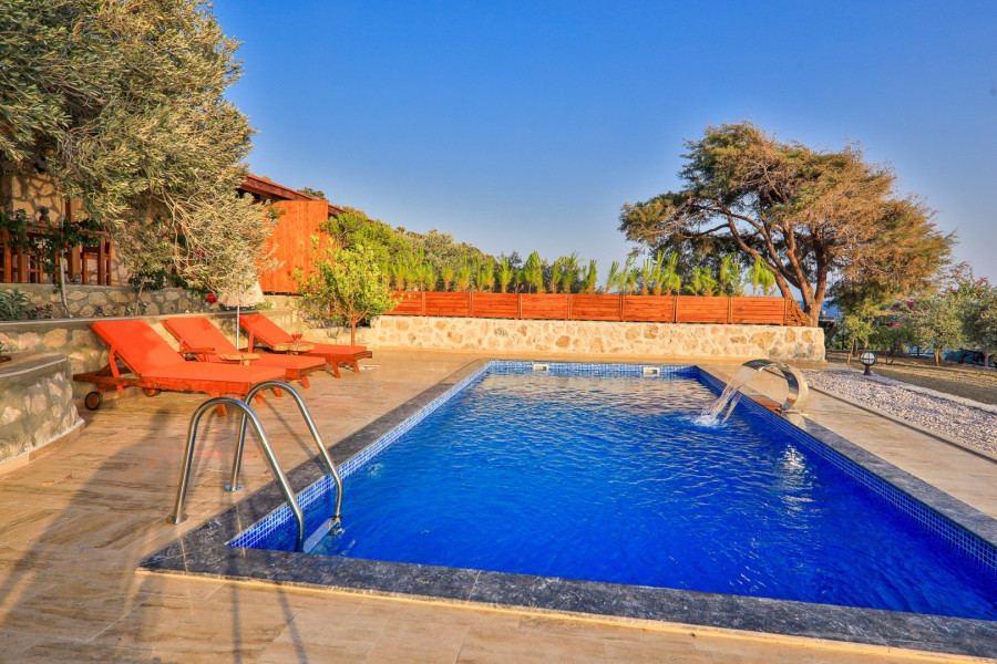 Search and Stay, undefined in undefined. Gallery position 4